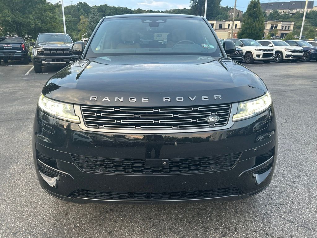 Certified Used 2025 Black Land Rover SE image 5