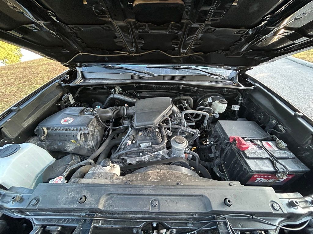 2020 Toyota Tacoma SR 11