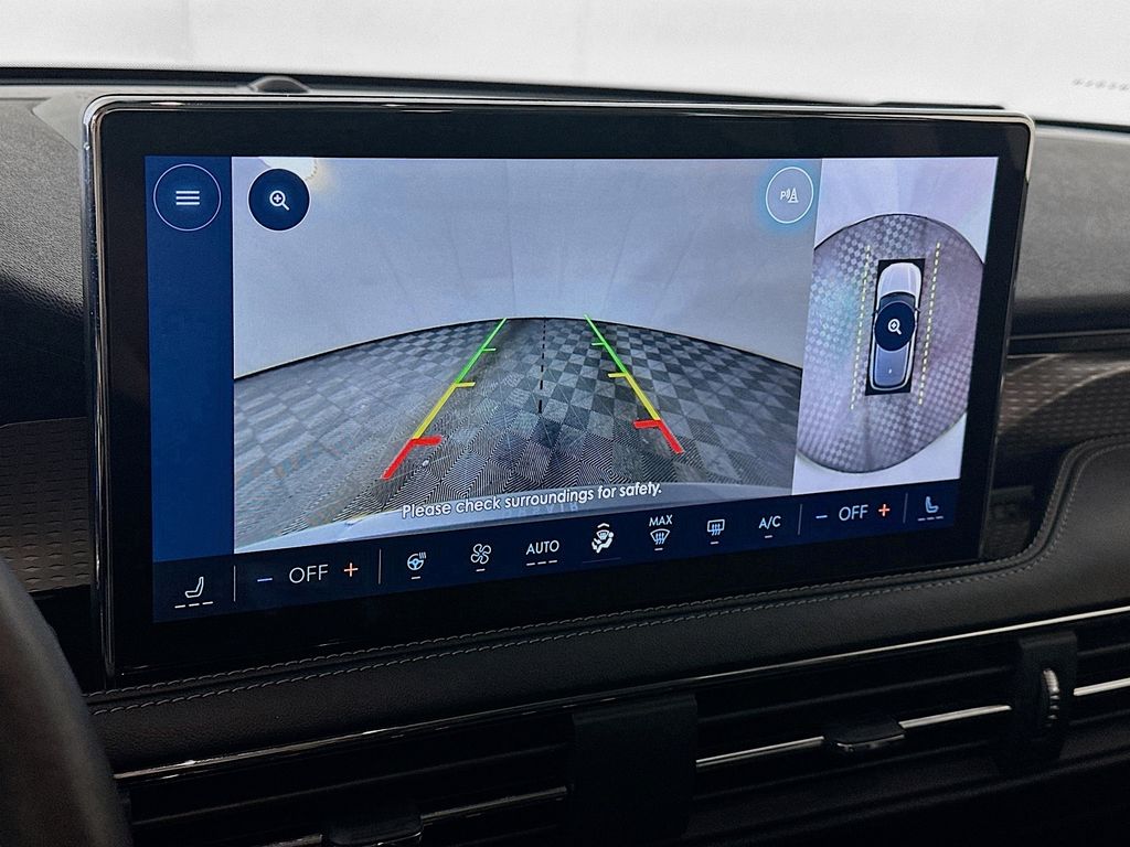 Used 2023 Gray Lincoln Grand Touring image 20