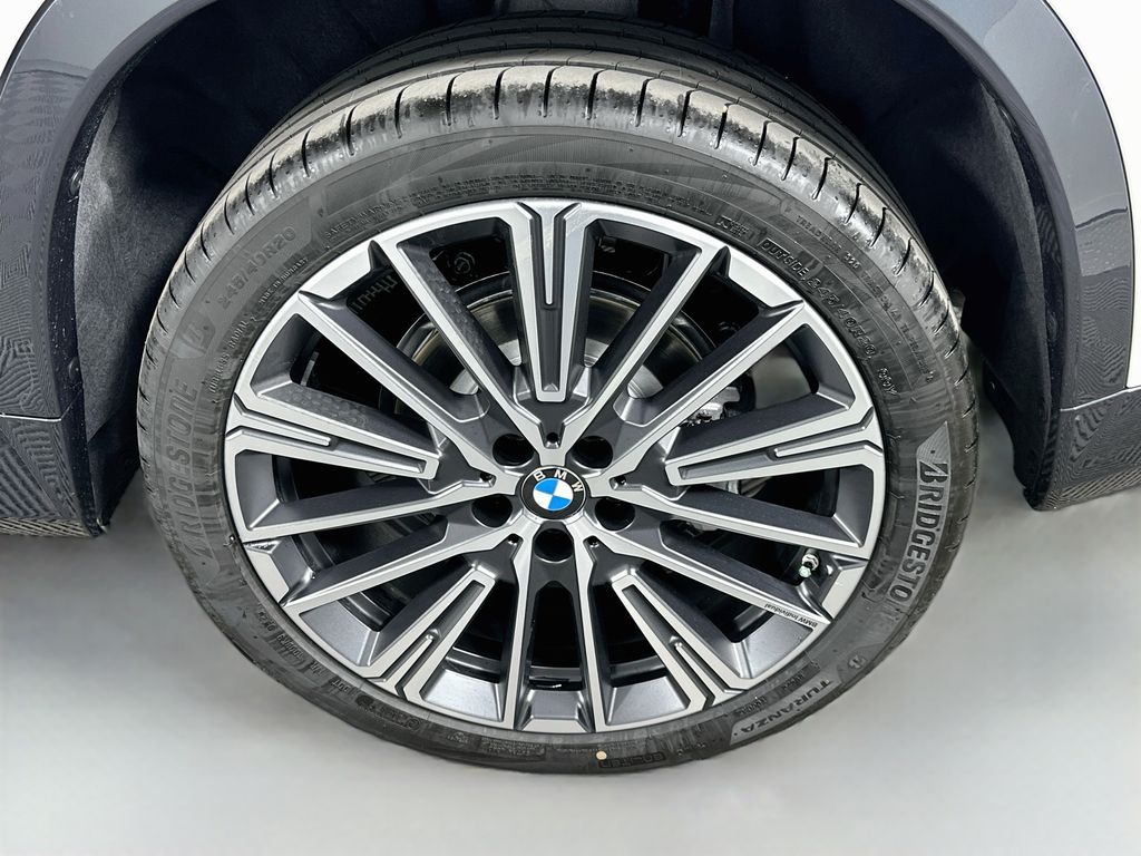 Thumbnail: 2026 BMW X1 - 23