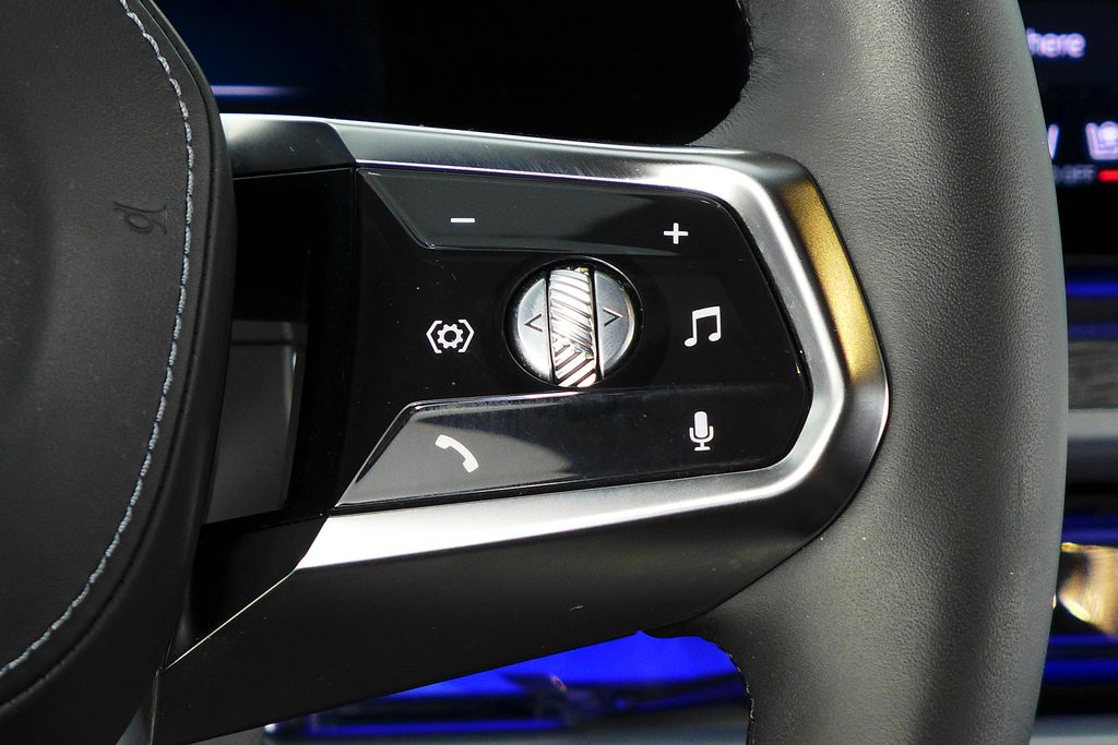 Thumbnail: 2023 BMW i7 - 28