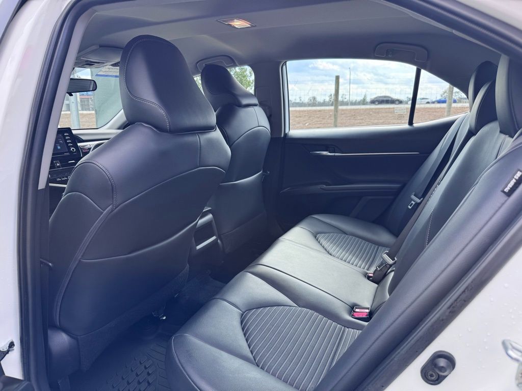 2021 Toyota Camry SE Hybrid