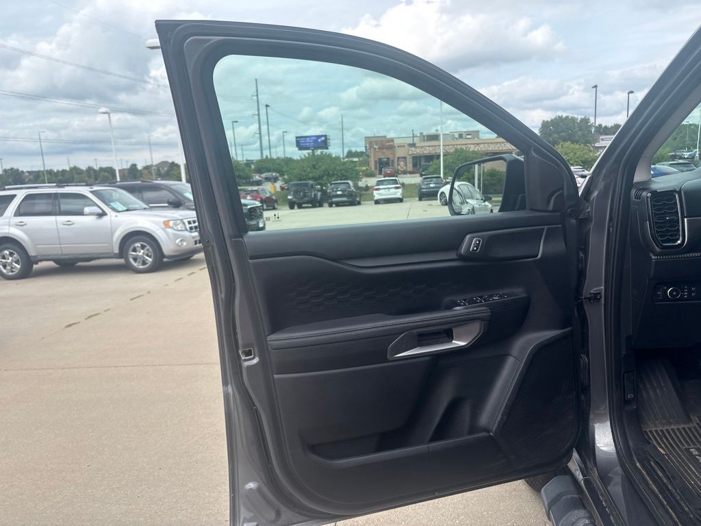 Used 2024 Gray Metallic Ford XLT image 10
