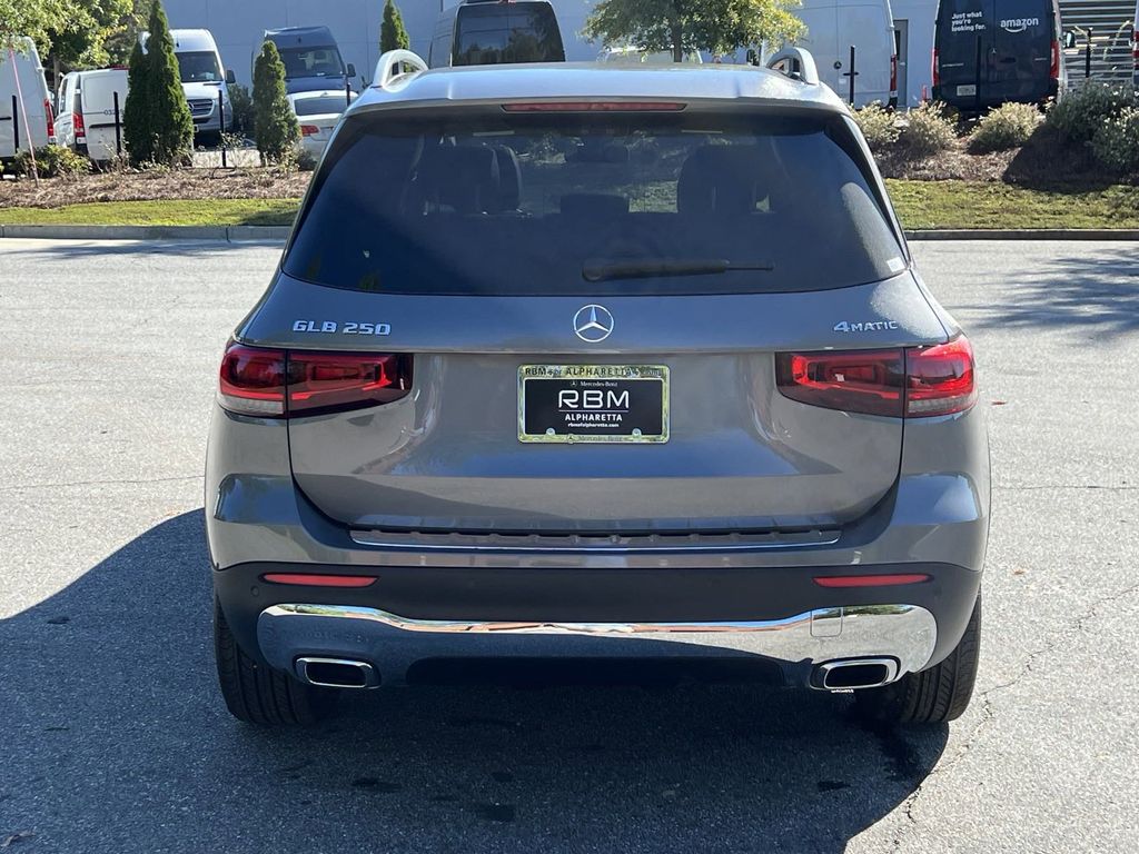 2023 Mercedes-Benz GLB GLB 250 7