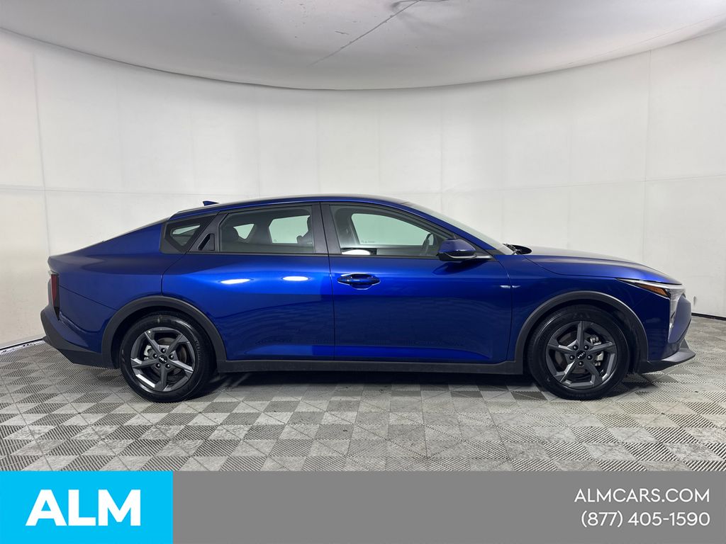 2025 Kia K4 LXS - Photo 6