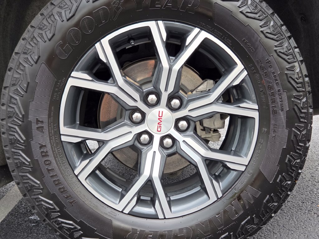 Used 2024 Silver GMC AT4 image 18