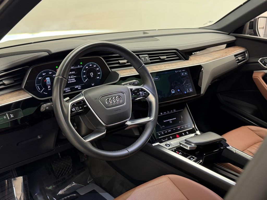 2023 Audi e-tron Premium Plus 30