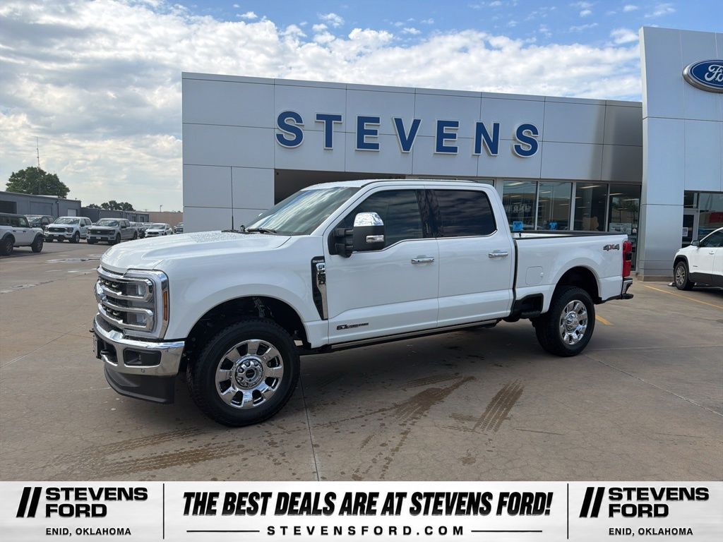Star White Metallic Tri-Coat 2026 Ford F-250 Super Duty Pickup Truck Four-Wheel Drive Automatic