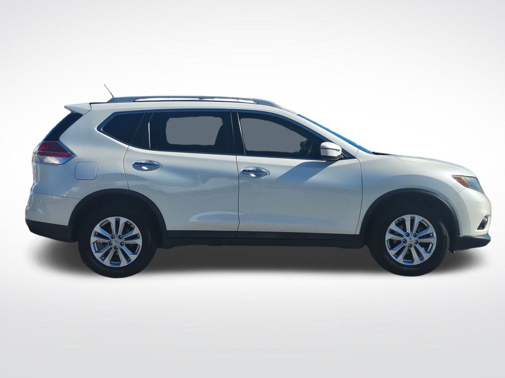 2016 Nissan Rogue SV White at Emmons Autoplex