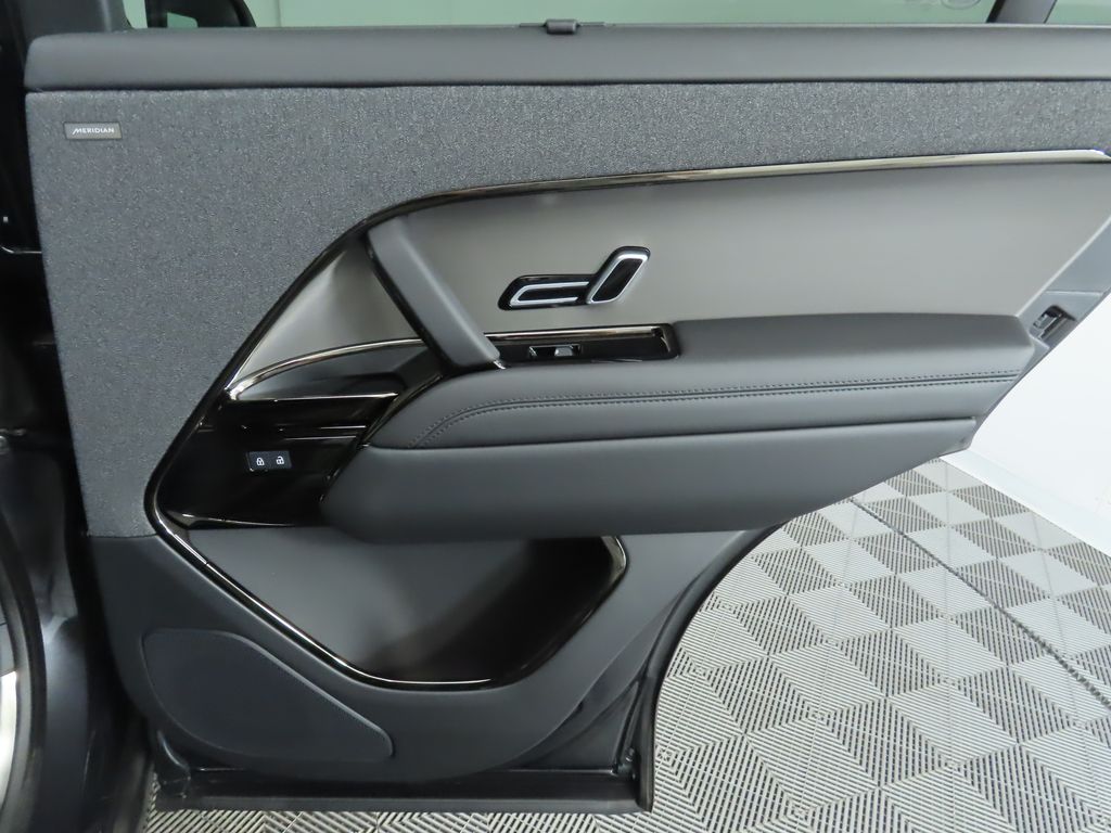 Thumbnail: 2025 Land Rover Range Rover Sport - 29