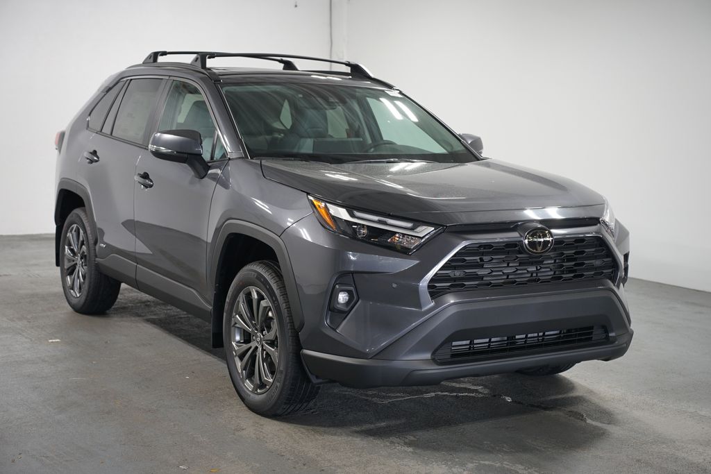 Thumbnail: 2025 Toyota RAV4 - 3