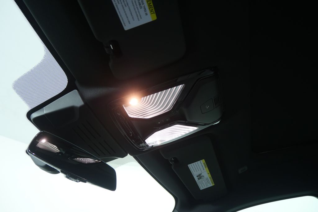 Thumbnail: 2027 BMW X6 - 18