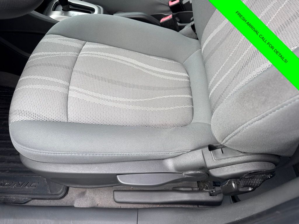 Used 2013 Silver Chevrolet LT image 15