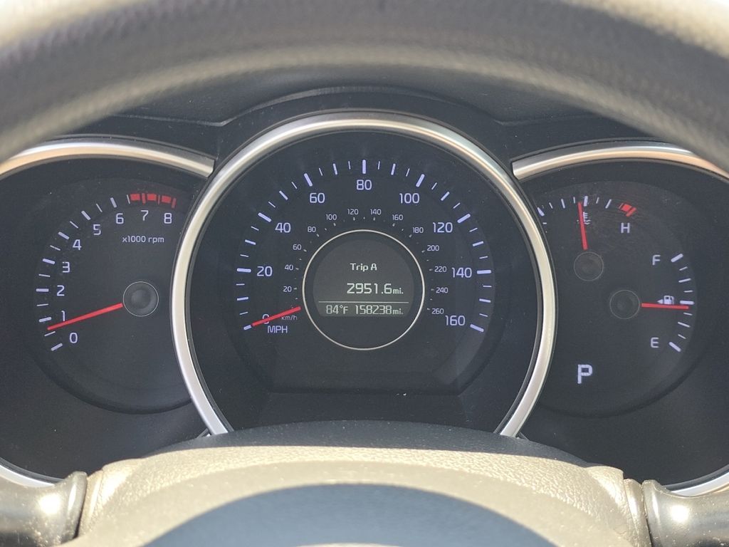 Used 2015 Silver Kia LX image 24