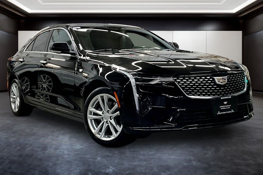 2025 Cadillac CT4 Luxury AWD