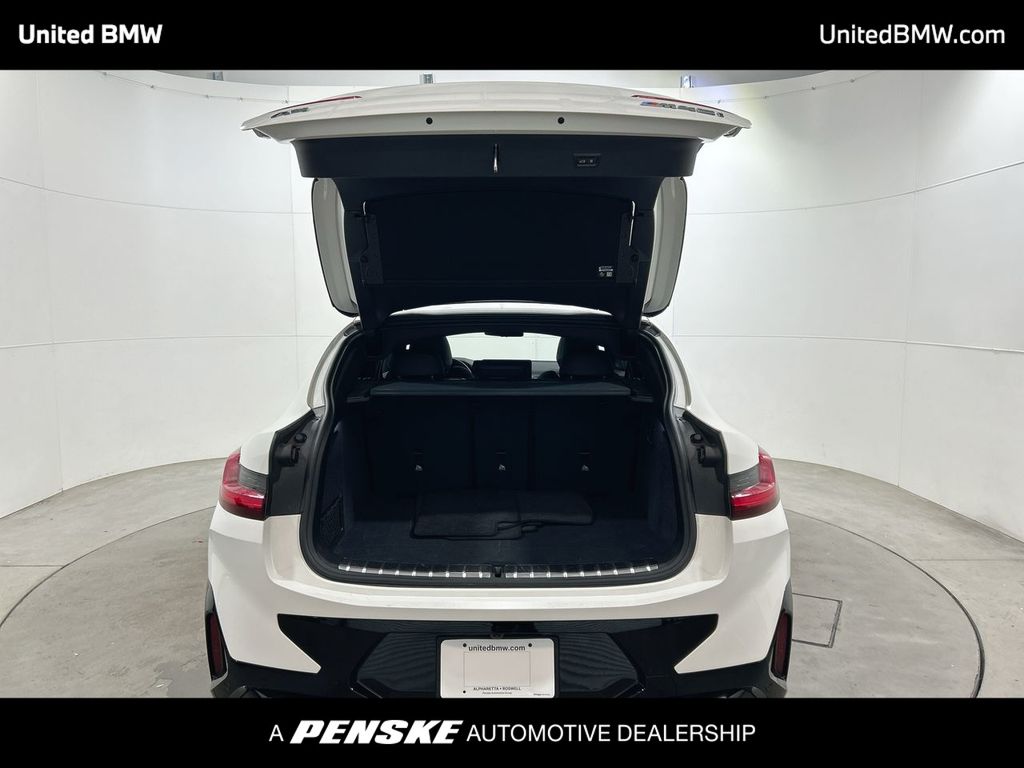 Thumbnail: 2025 BMW X4 - 22