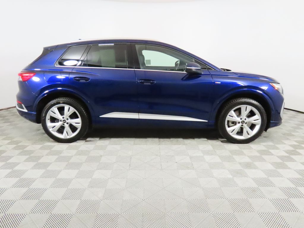 Thumbnail: 2023 Audi Q4 e-tron - 6