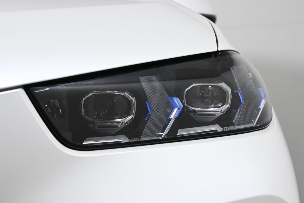 Thumbnail: 2024 BMW X5 - 11