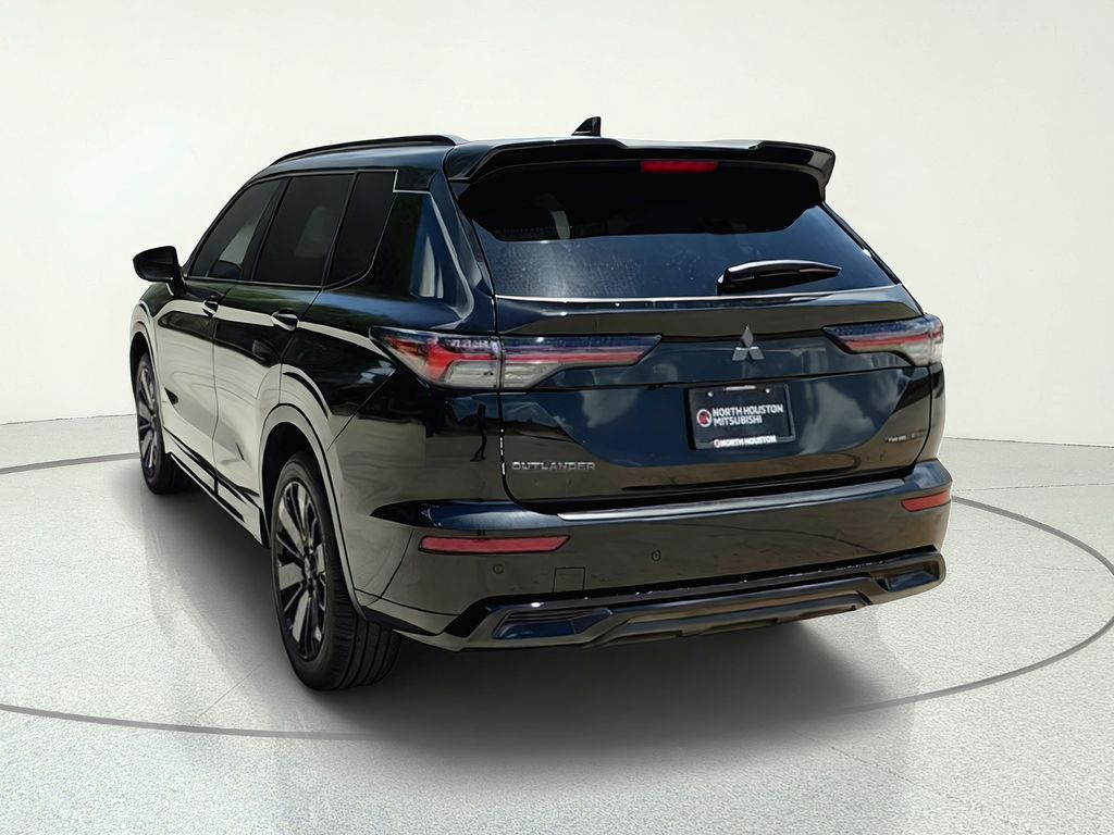 2026 Mitsubishi Outlander Black Edition Black at North Houston Mitsubishi