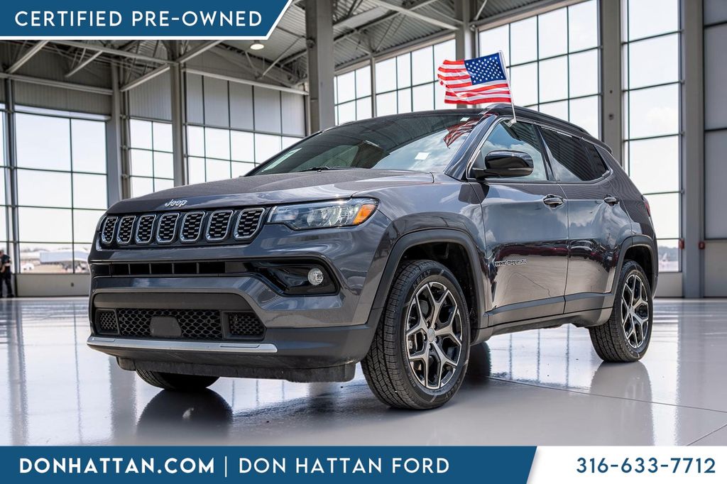 Baltic Gray Metallic Clearcoat 2024 Jeep Compass SUV / Crossover Four-Wheel Drive 8-Speed Automatic
