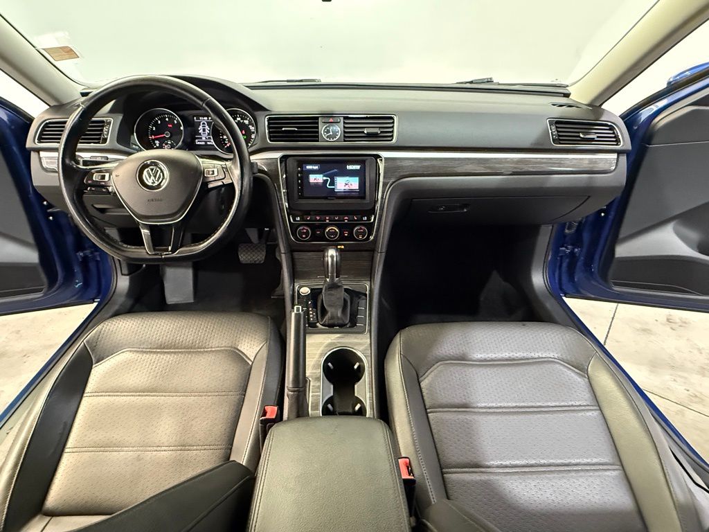2017 Volkswagen Passat 1.8T SE