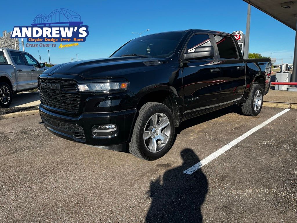 Diamond Black Crystal Pearlcoat 2025 RAM 1500 Tradesman Crew Cab 4WD Pickup Truck Four-Wheel Drive 8-Speed Automatic