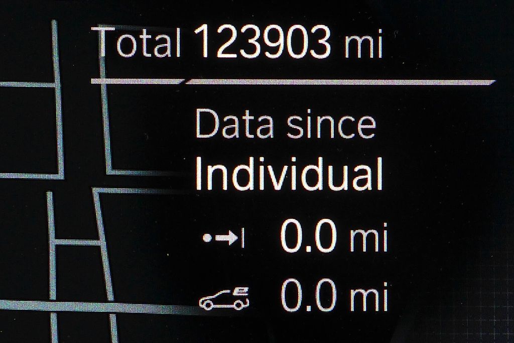 Thumbnail: 2021 BMW 3 Series - 32