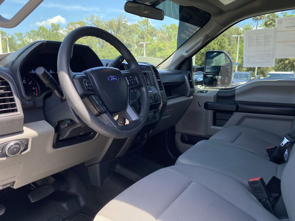 2022 Ford F-350SD XL photo