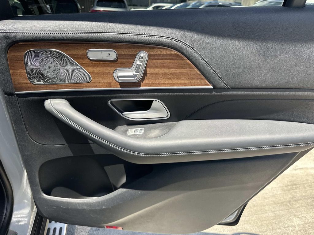Thumbnail: 2024 Mercedes-Benz GLS - 12