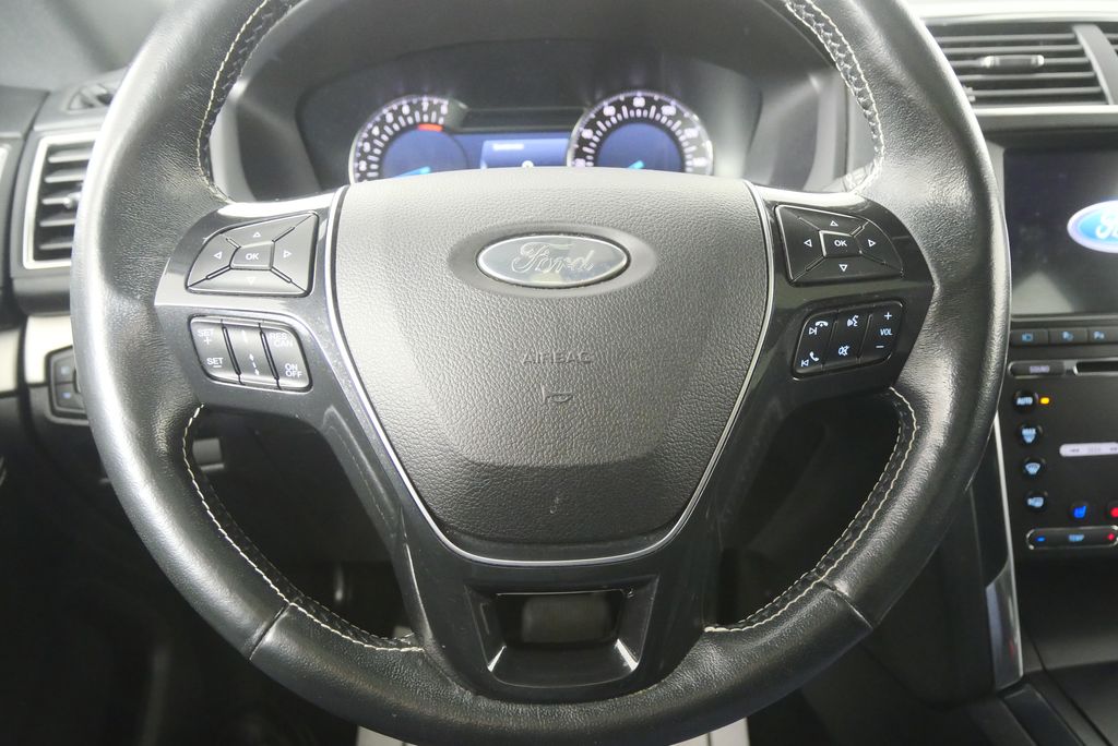 Thumbnail: 2017 Ford Explorer - 21