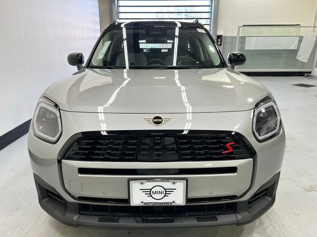 2025 MINI Cooper Countryman Base 3