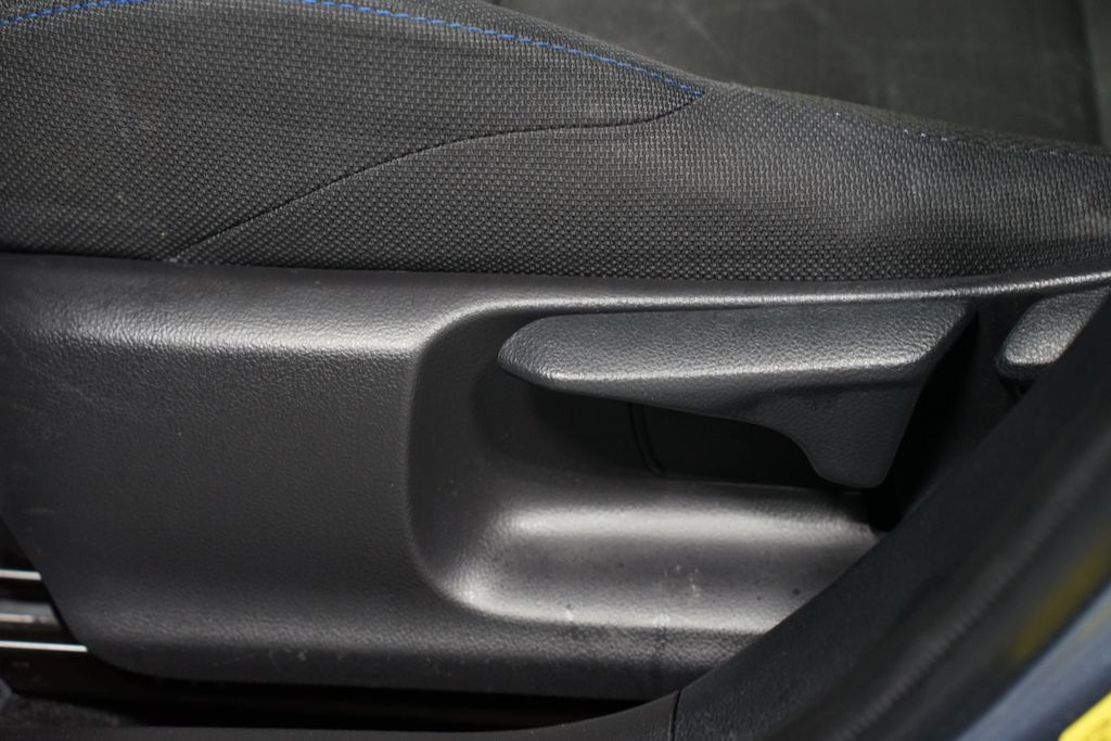 Thumbnail: 2022 Toyota Corolla - 31