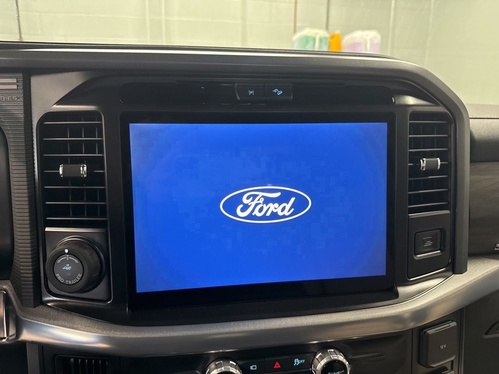 New 2025 White Ford Lariat image 12