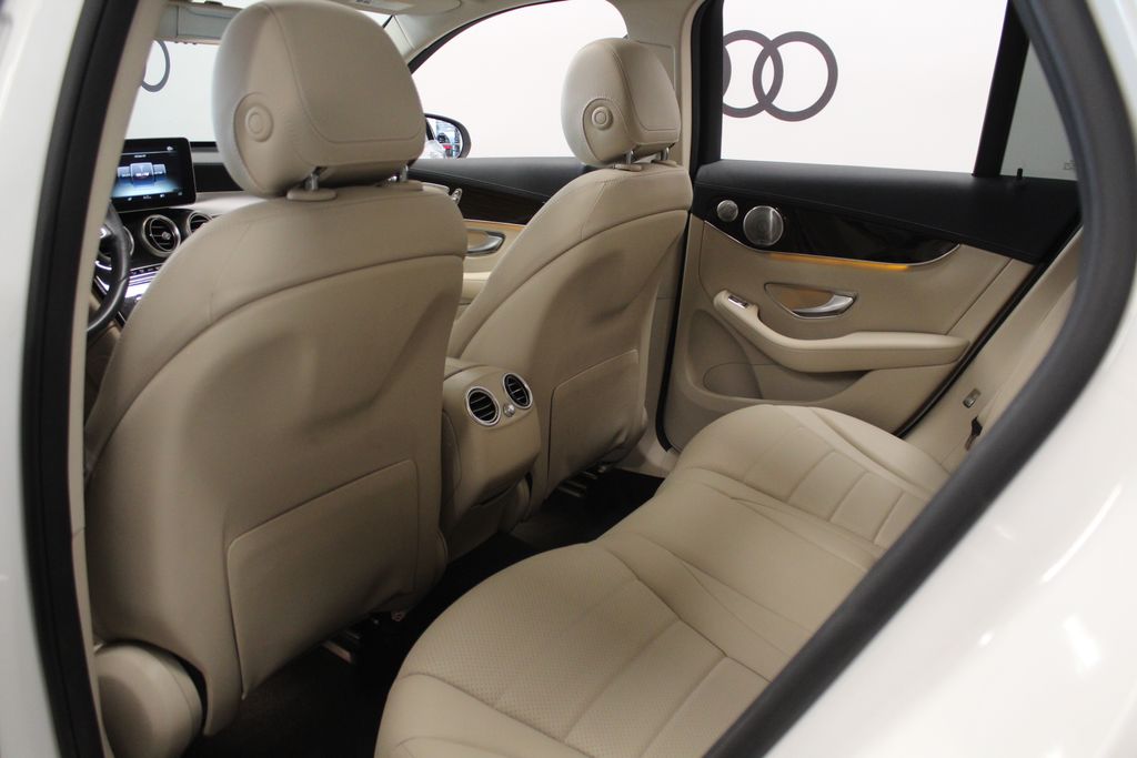 Thumbnail: 2017 Mercedes-Benz GLC - 21