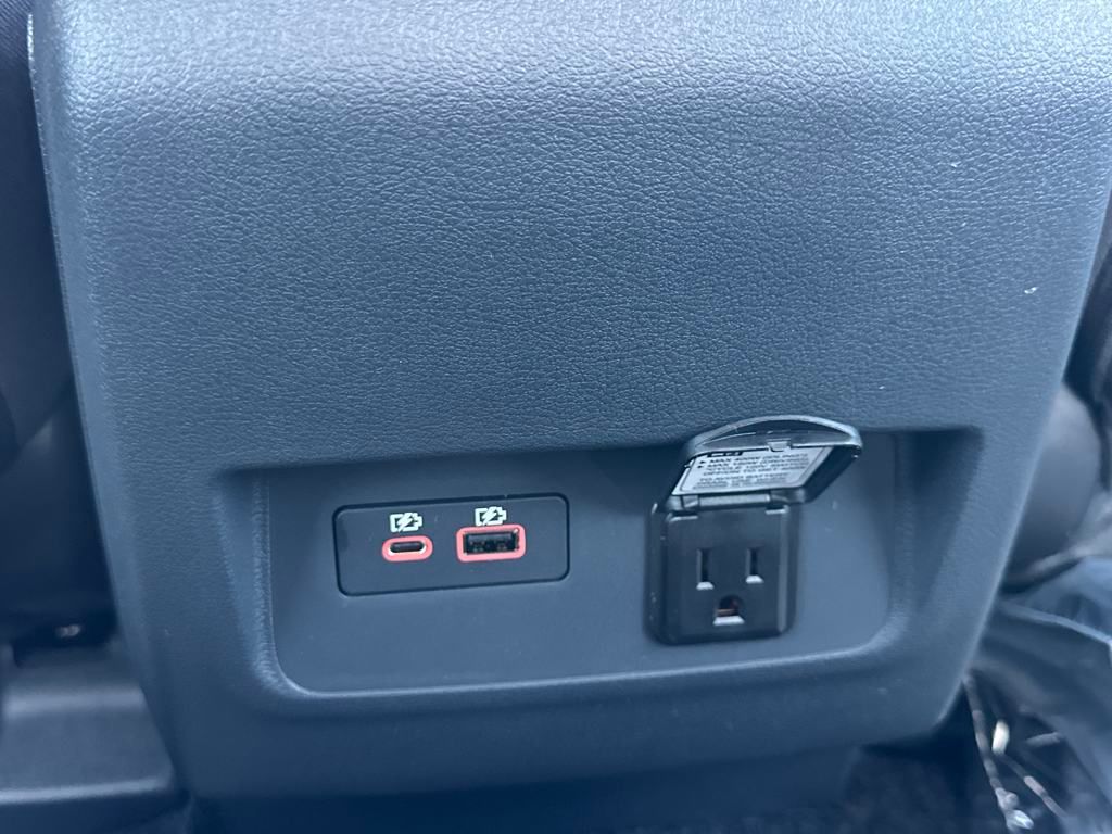 2025 Nissan Frontier SV photo