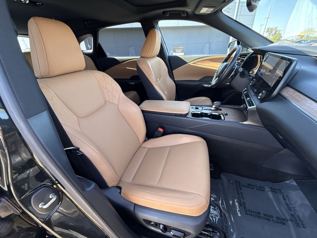 Thumbnail: 2025 Lexus RX - 16