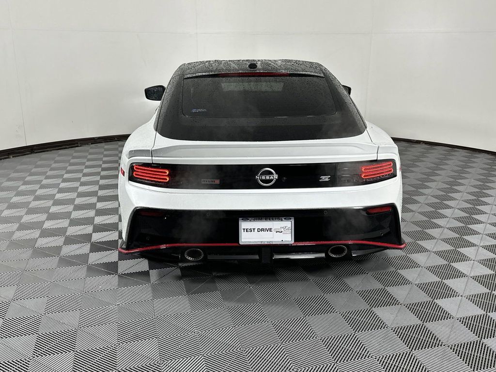 2024 Nissan Z NISMO 6