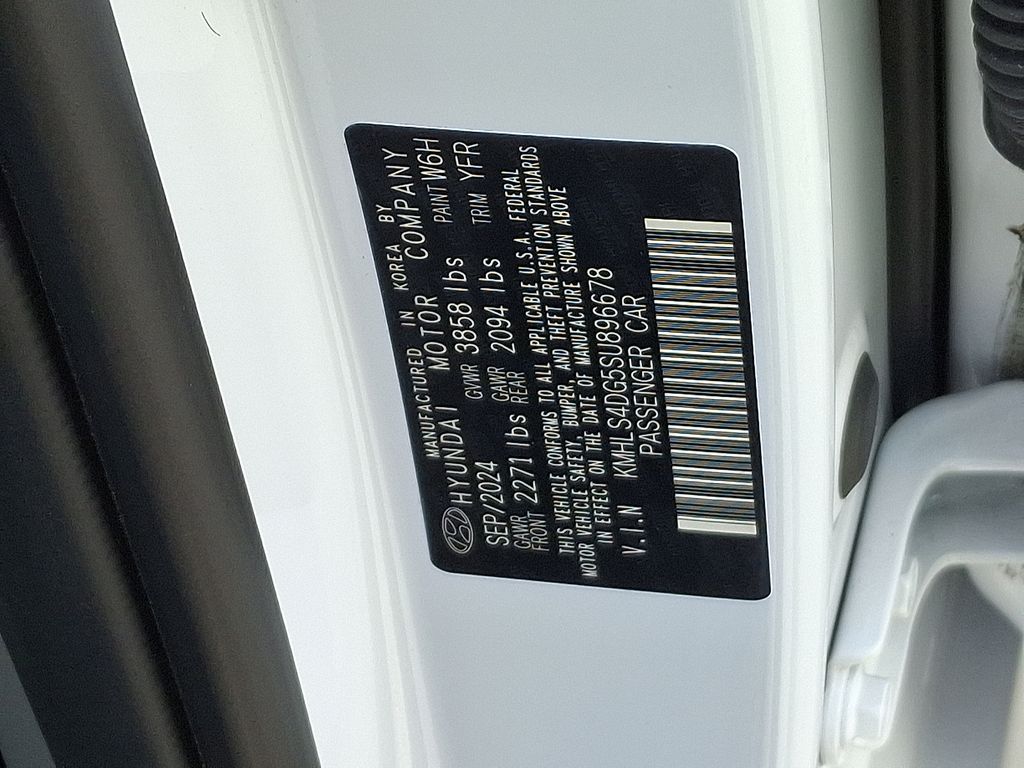 Thumbnail: 2025 Hyundai Elantra - 30