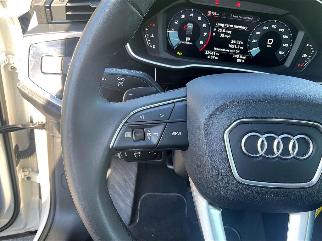 2025 Audi Q3 — photo 19
