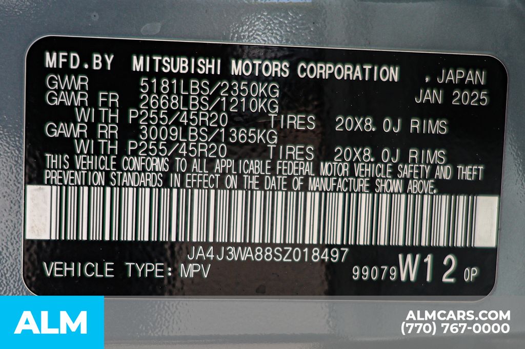 Used 2025 Silver Mitsubishi SEL/MT Certified/7 Seats image 62