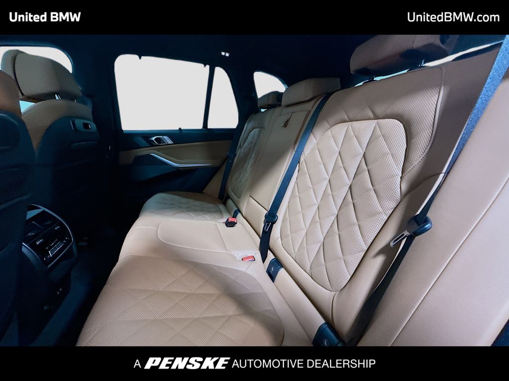 Thumbnail: 2026 BMW X5 - 13