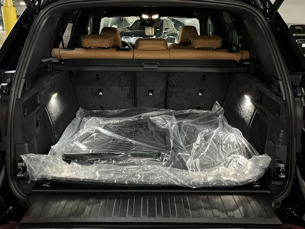 Thumbnail: 2026 BMW X5 - 24