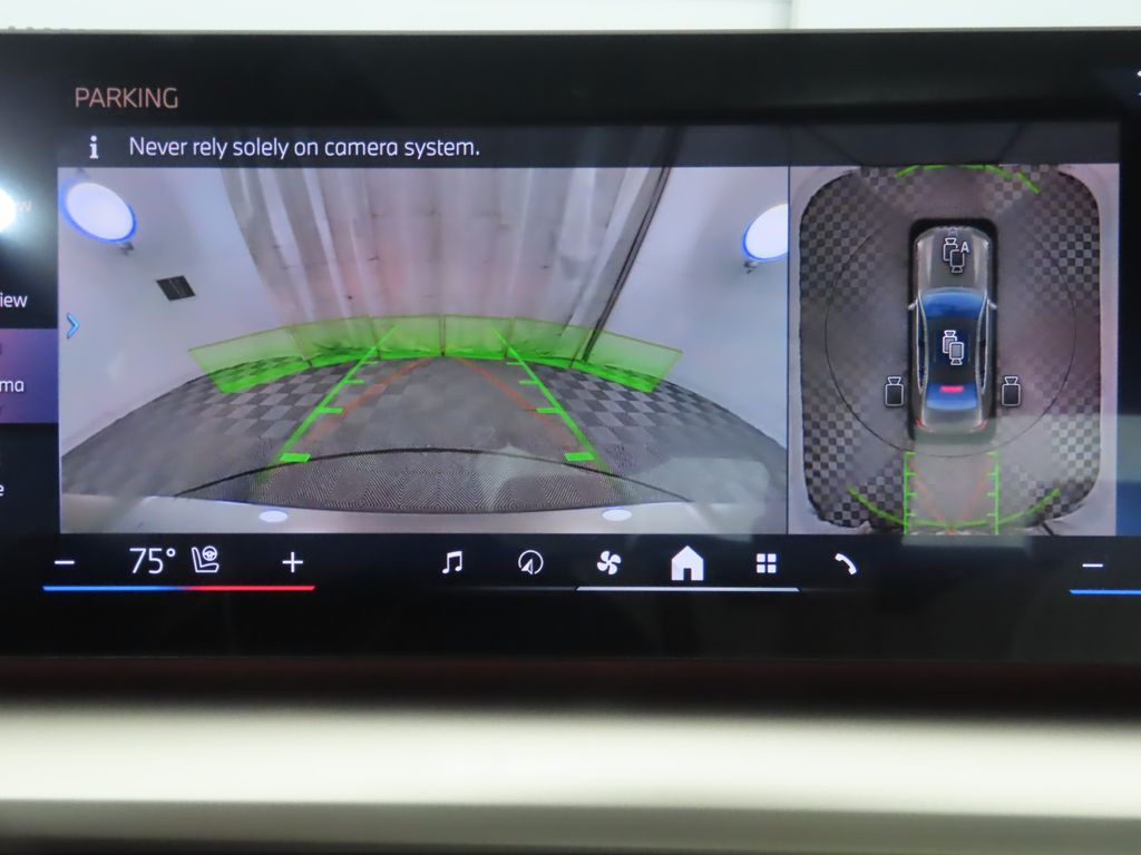 Thumbnail: 2026 BMW i5 - 16