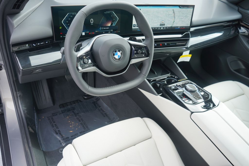 2024 BMW 5 Series 530i 12