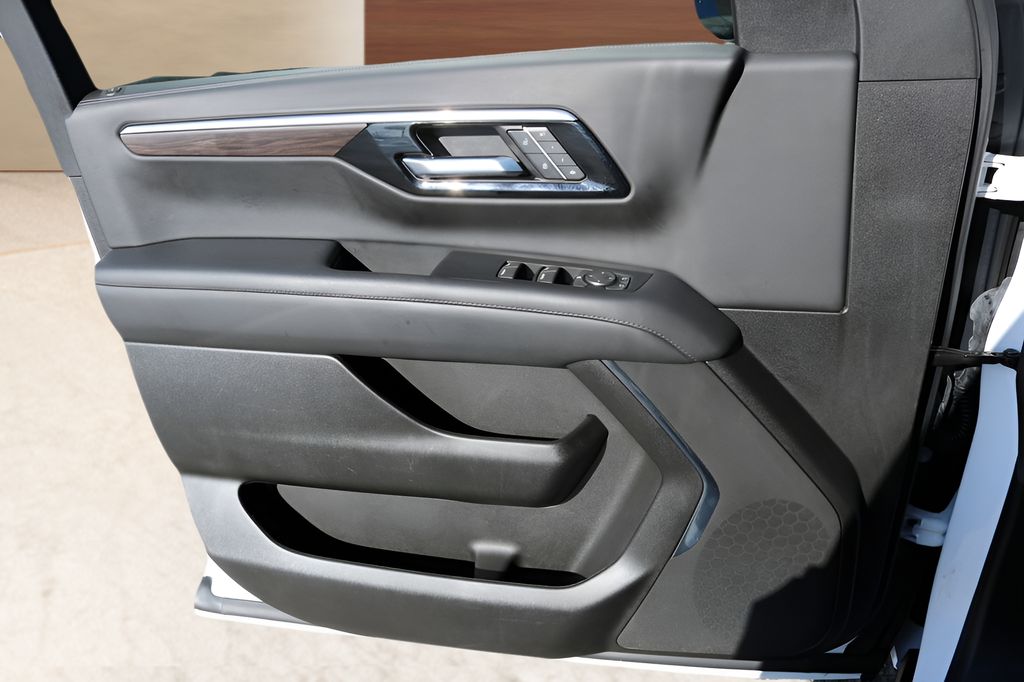 Used Car 2025 Chevrolet Tahoe  Lt For Sale Under $70,000 In Austin, Texas