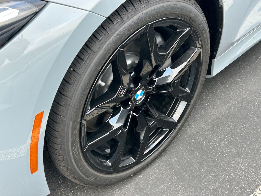 Thumbnail: 2026 BMW 3 Series - 3