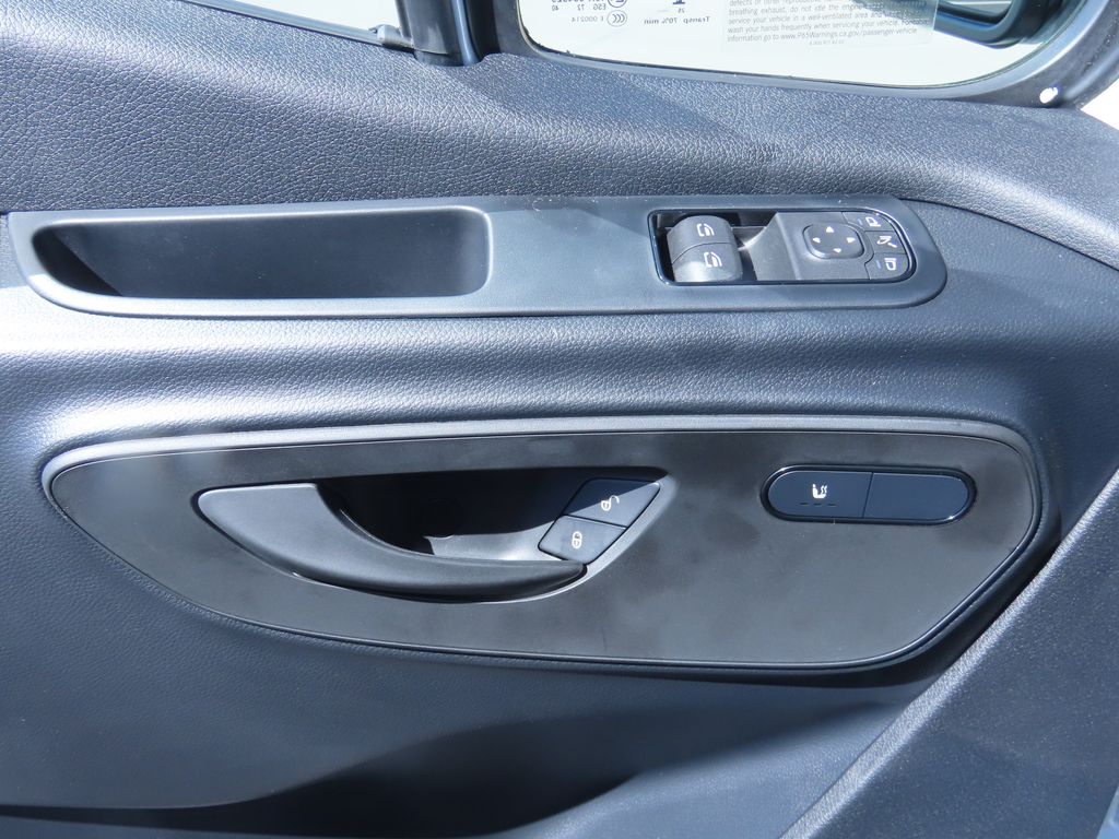 Thumbnail: 2025 Mercedes-Benz Sprinter - 22