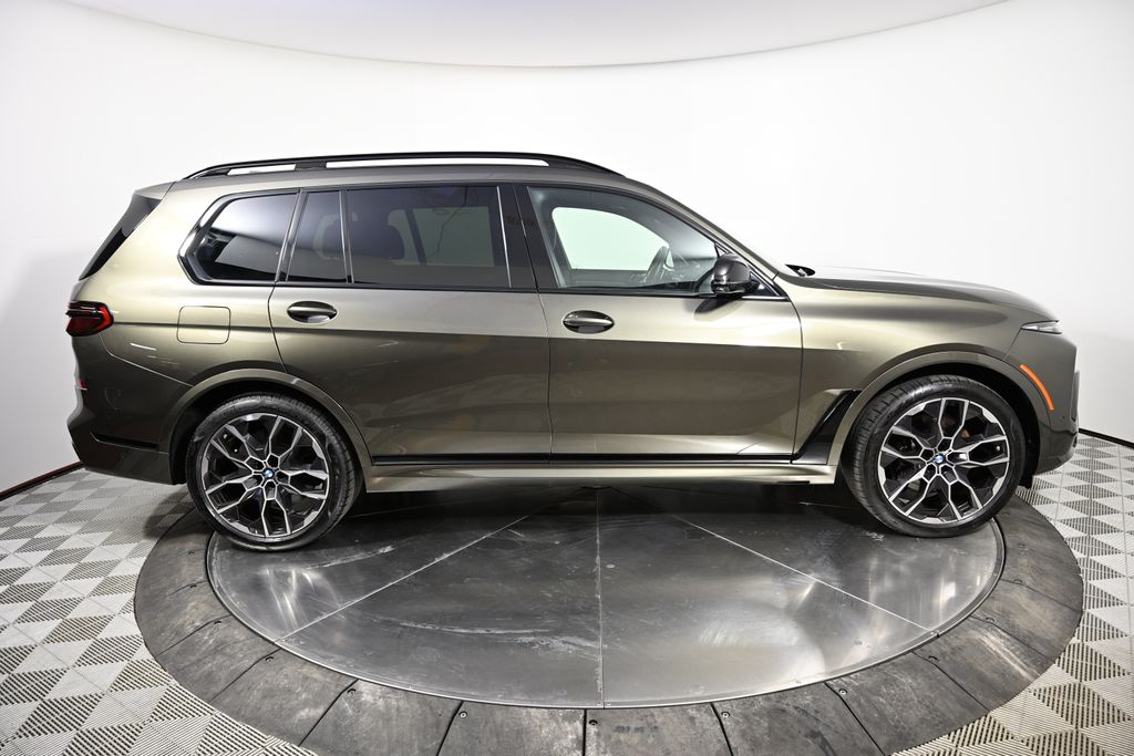 2025 BMW X7 M60i 6