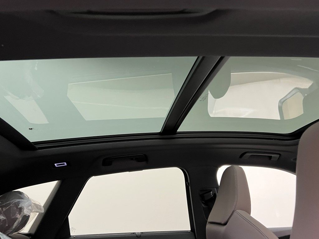 Thumbnail: 2025 Audi Q5 - 18