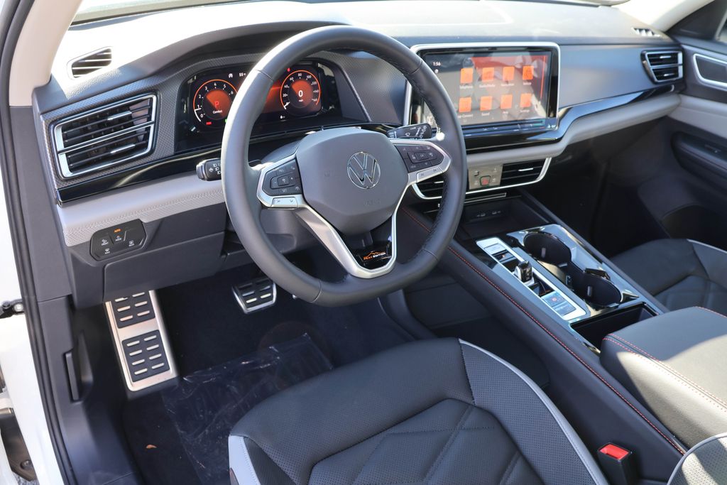 2025 Volkswagen Atlas  3